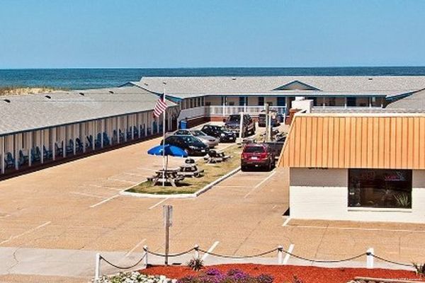 Dolphin Oceanfront Motel (Nags Head)